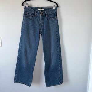 Levi’s Low Rise Blue Straight Leg Women's Jeans Size 27